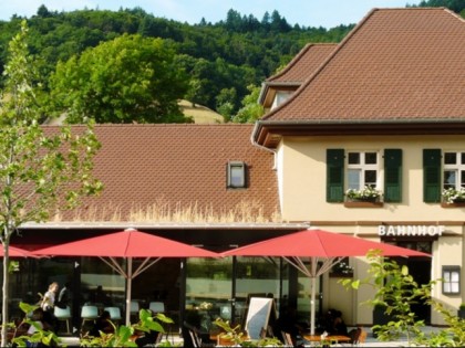 照片: Bahnhof M&amp;uuml;nstertal