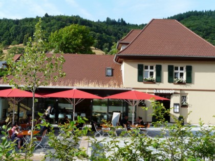 照片: Bahnhof M&amp;uuml;nstertal